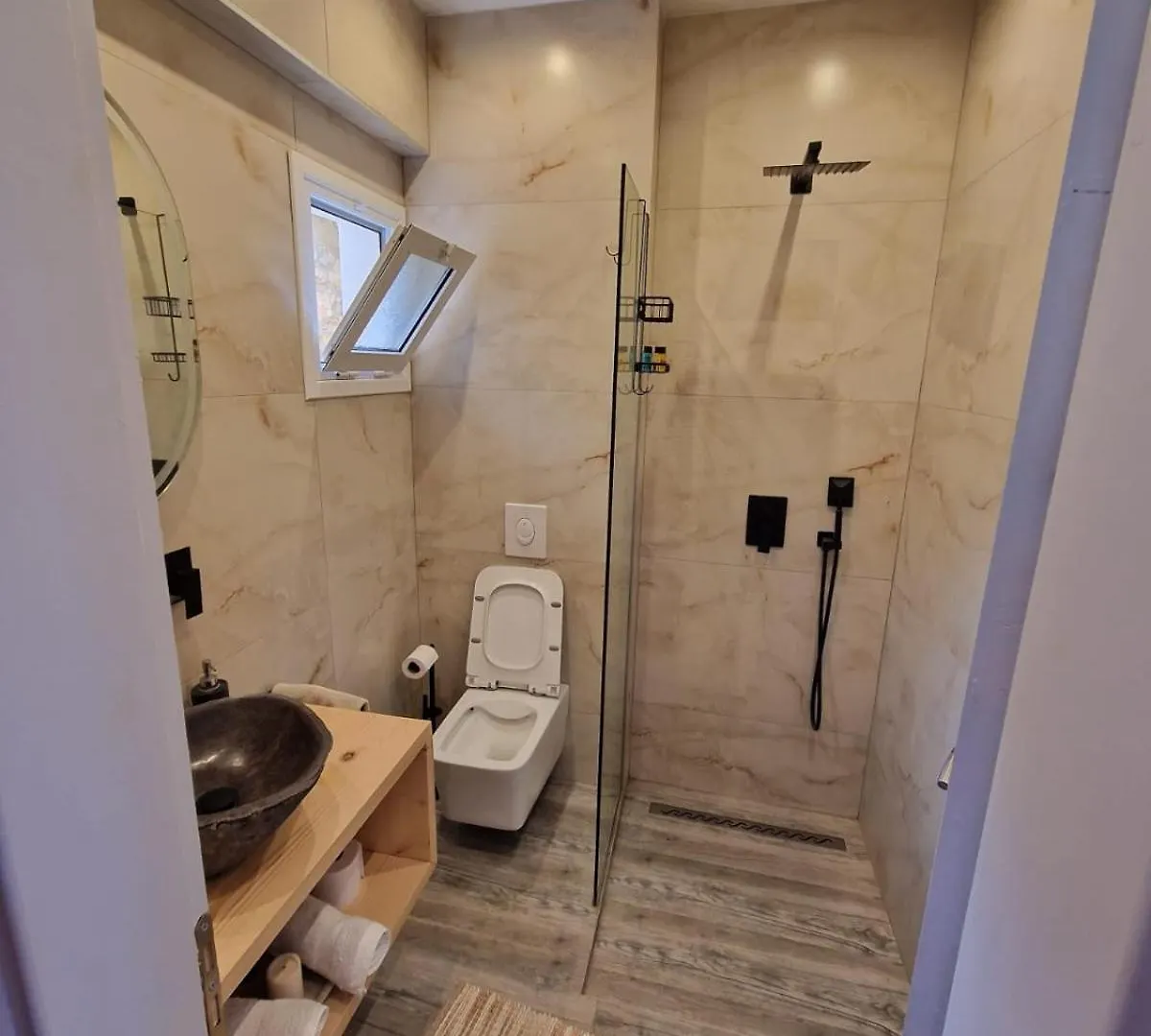 Escape Rooms Himare Guest house