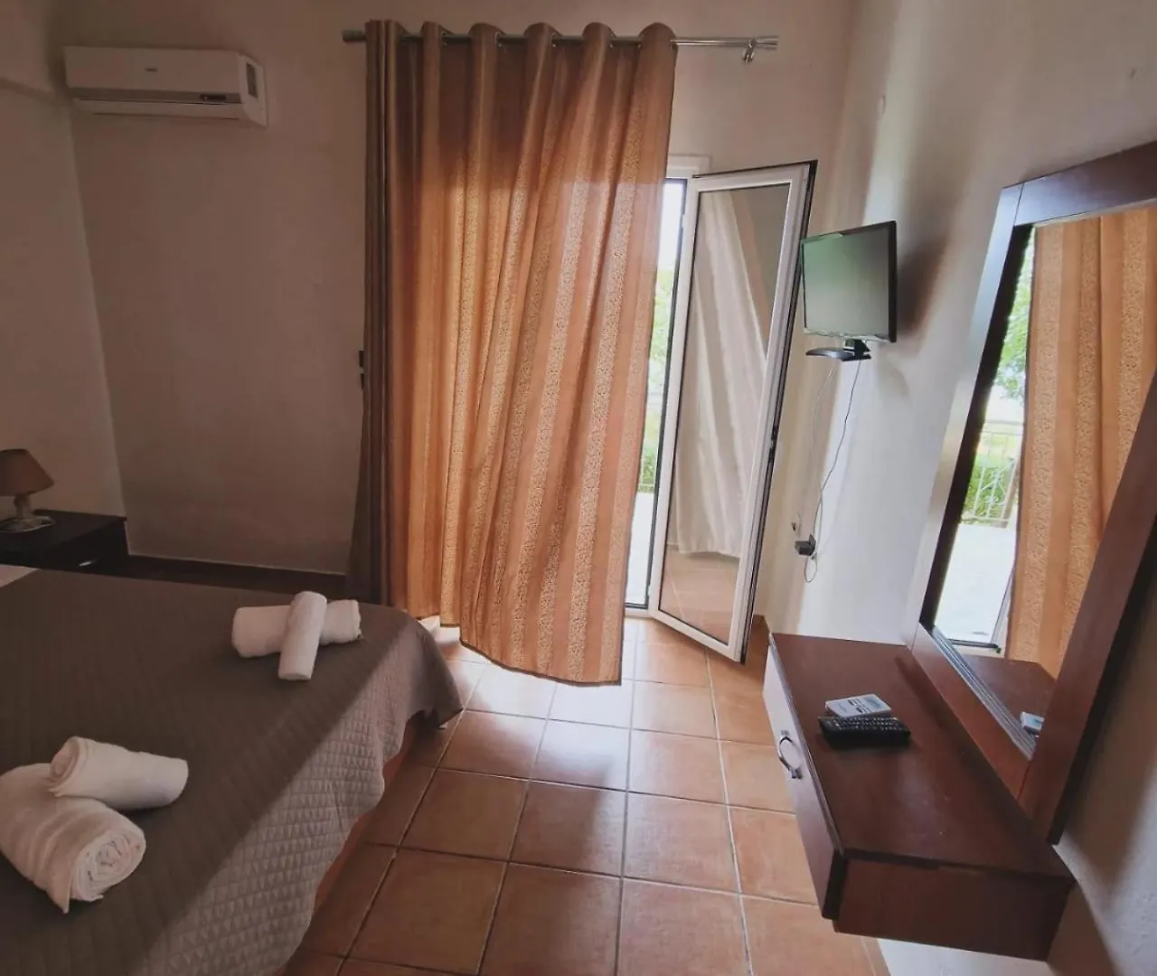 Escape Rooms Himare 0*,  Albania